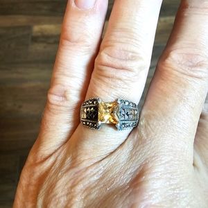 Vintage 925 ring with peachy yellow stone and marcasite.